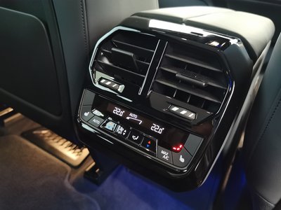 2024 BMW IX 缩略图 42
