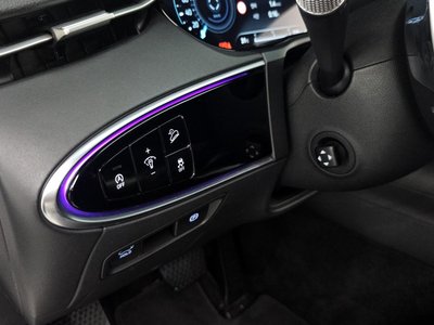 2021 Genesis GV70 thumbnail 26