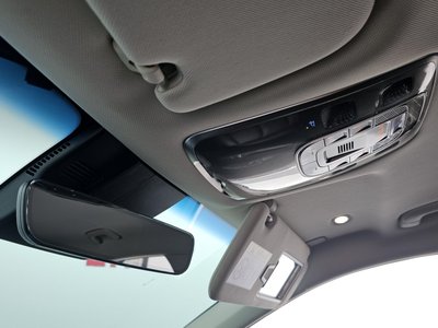 2021 Genesis GV70 thumbnail 25