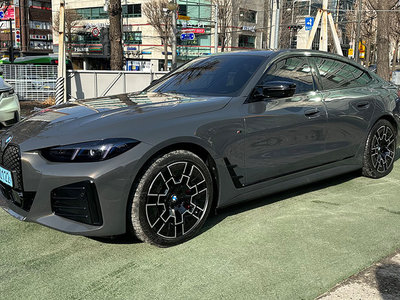 BMW I4 - 4