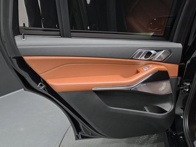 2023 BMW X7 thumbnail 15