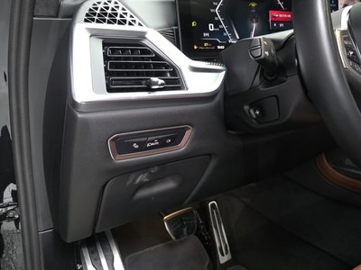 2023 BMW X7 thumbnail 19