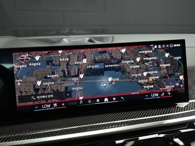 2023 BMW X7 thumbnail 21