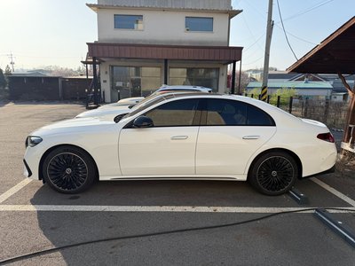 MERCEDES-BENZ E-CLASS - 8