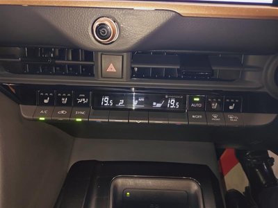 TOYOTA CROWN ESTATE - 10