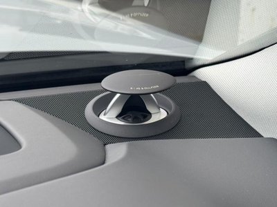 2025 AUDI A8 photo 9