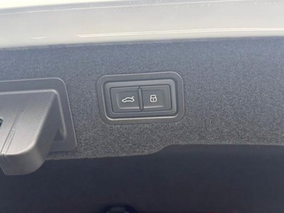 صورة مصغرة 45 لـ 2025 AUDI A8