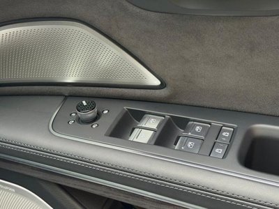 صورة مصغرة 11 لـ 2025 AUDI A8