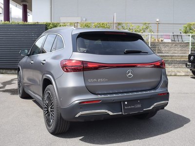 MERCEDES-BENZ EQA - 7