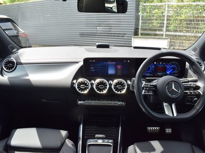 MERCEDES-BENZ EQA - 4