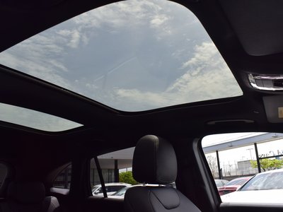 MERCEDES-BENZ EQA - 5