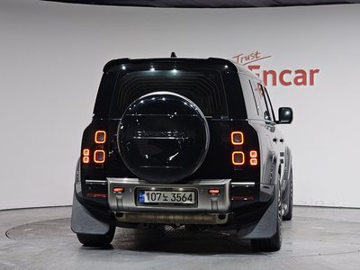 LAND ROVER DEFENDER - 3