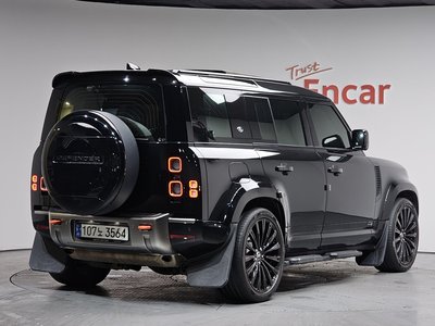 LAND ROVER DEFENDER - 5