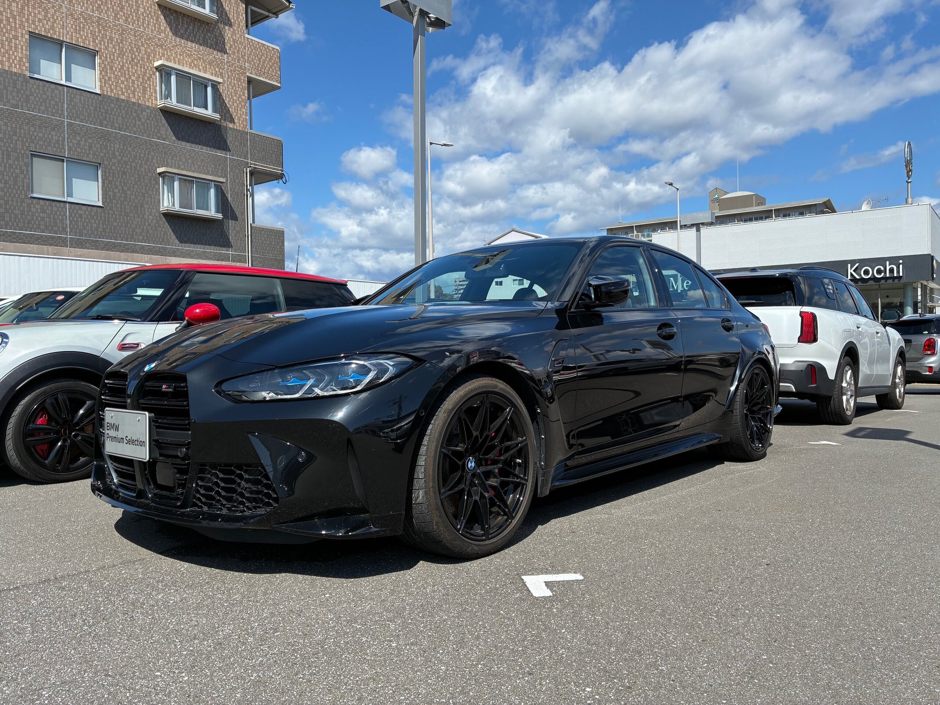BMW M3 SEDAN - View 1