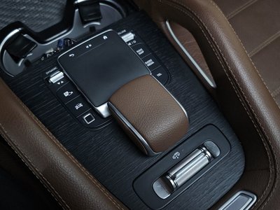 2025 Mercedes-BENZ GLE — миниатюра 23
