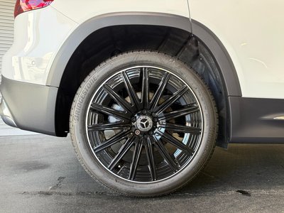 MERCEDES-BENZ GLB - 9