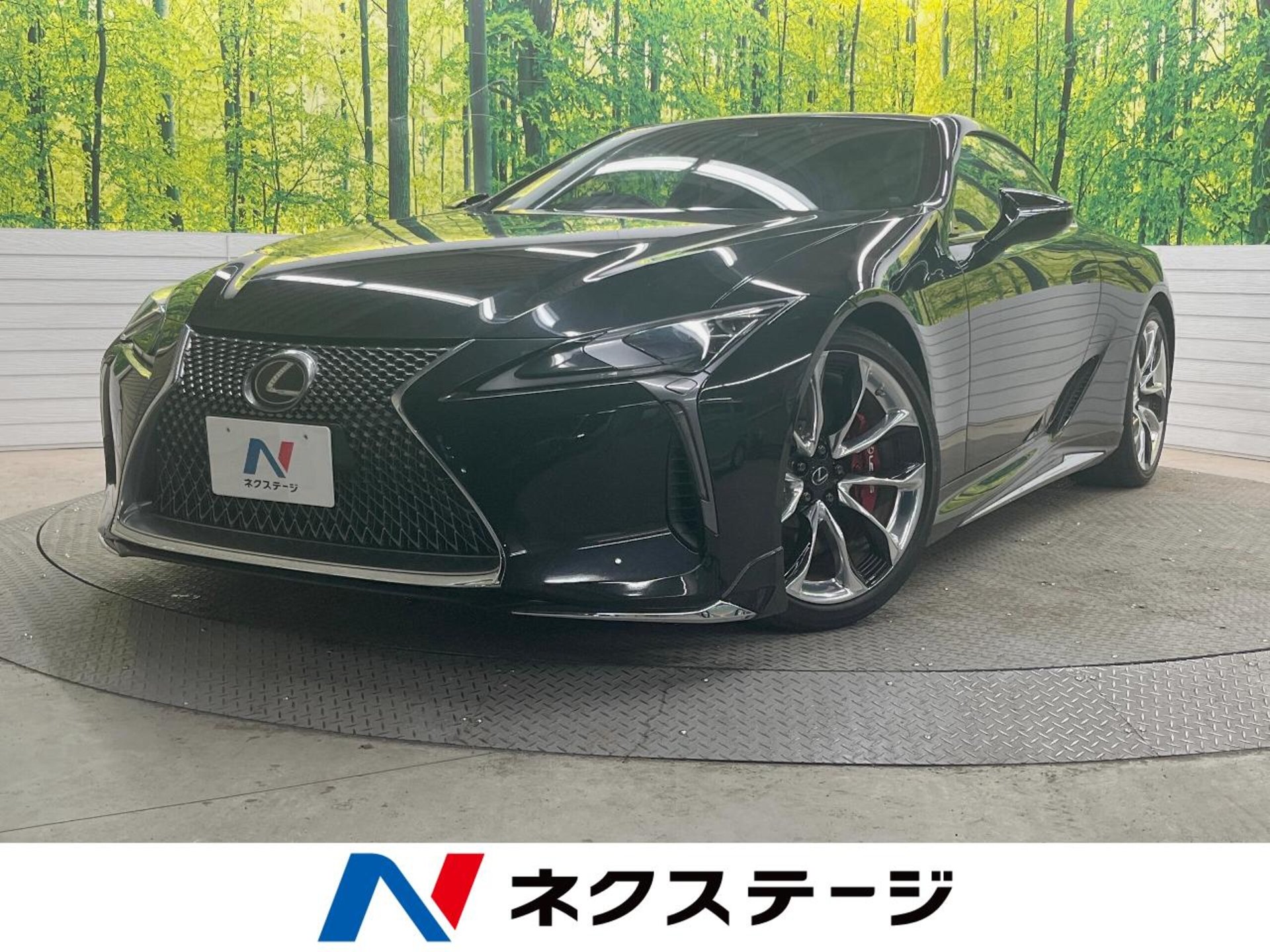 LEXUS LC - View 1