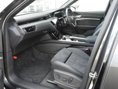 2024 AUDI Q8 SPORTBACK E-TRON thumbnail 13