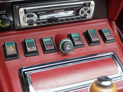 1983 Aston Martin V8 缩略图 21