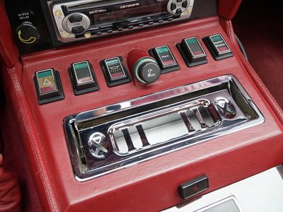 1983 Aston Martin V8 缩略图 22