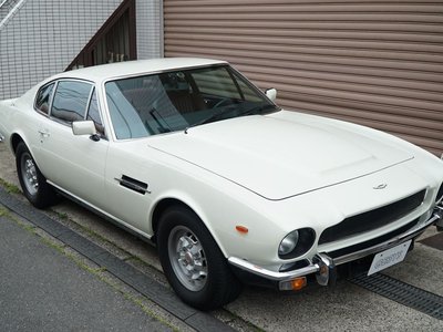 1983 Aston Martin V8 照片 5