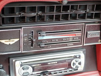 1983 Aston Martin V8 缩略图 52