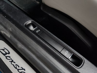 صورة مصغرة 18 لـ 2018 Porsche 718