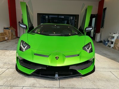 LAMBORGHINI AVENTADOR - 2