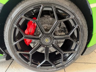 LAMBORGHINI AVENTADOR - 10
