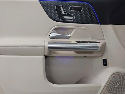 2025 Mercedes-BENZ EQA — миниатюра 15