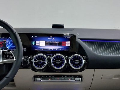 2025 Mercedes-BENZ EQA — миниатюра 16