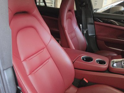 صورة 8 لـ 2021 Porsche PANAMERA