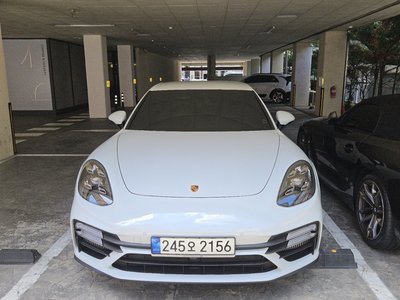 صورة 1 لـ 2021 Porsche PANAMERA