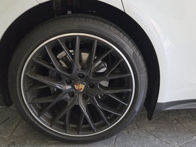 صورة 6 لـ 2021 Porsche PANAMERA
