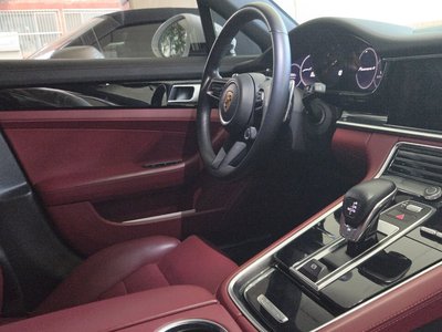 صورة 4 لـ 2021 Porsche PANAMERA