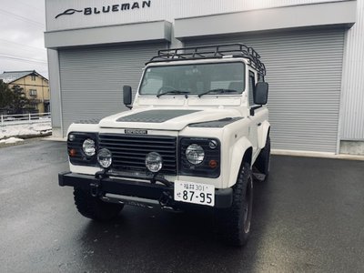 LAND ROVER DEFENDER - 6