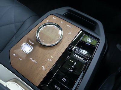 صورة مصغرة 22 لـ 2023 BMW IX