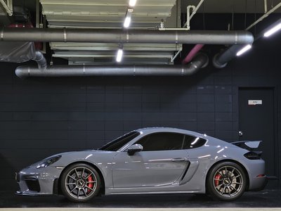 2022 Porsche 718 照片 2