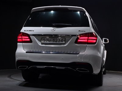 MERCEDES-BENZ GLS - 4