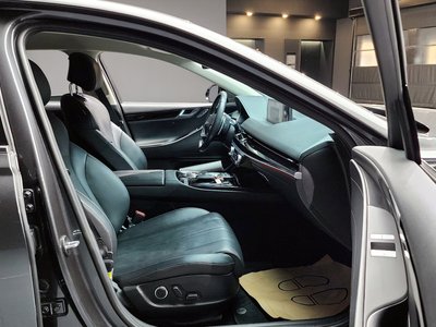 GENESIS G80 (RG3) - 10
