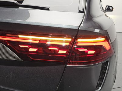 AUDI RS Q8 - 10