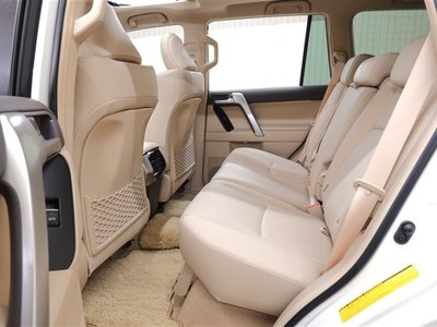 TOYOTA LAND CRUISER PRADO - 10