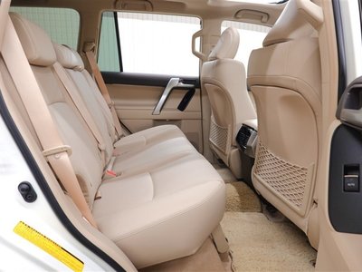 TOYOTA LAND CRUISER PRADO - 9