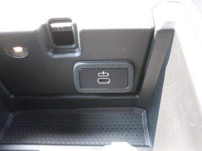 صورة مصغرة 37 لـ 2024 BMW M4 COUPE