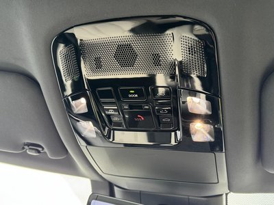 2025 Lexus RX — миниатюра 56