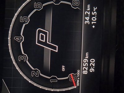 LAMBORGHINI URUS - 4