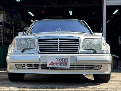 MERCEDES-BENZ E-CLASS - 2