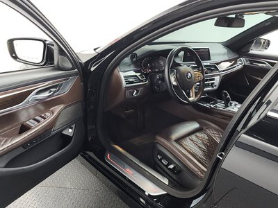 2020 BMW 7 SERIES photo 10