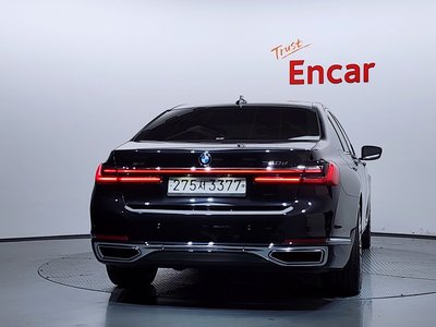 2020 BMW 7 SERIES photo 3