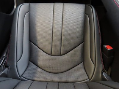 2025 Lexus LBX — миниатюра 76